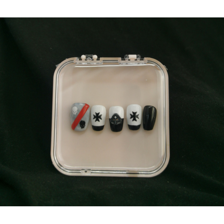 Press-on nails Black Templar – Cosplay Warhammer 40K – Croix templar & skull