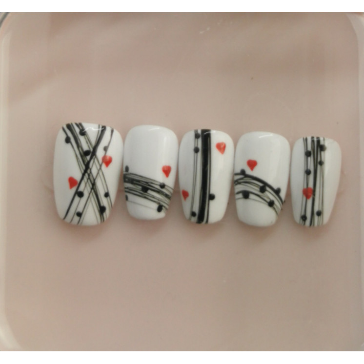 Press-on nails blanc & noir – Cœurs rouges – Design graphique romantique – MyWorldByEnz