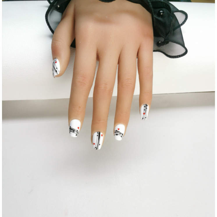 Press-on nails blanc & noir – Cœurs rouges – Design graphique romantique – MyWorldByEnz