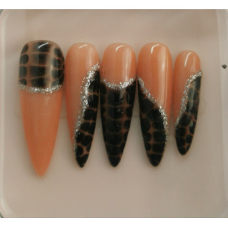 Press-on nails effet peau de serpent – Nude & paillettes argentées – MyWorldByEnz