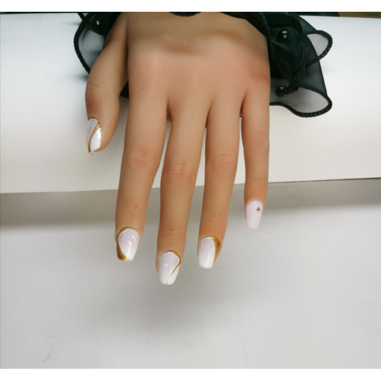 Press-on nails nude rosé chic – Lignes blanches & or – MyWorldByEnz