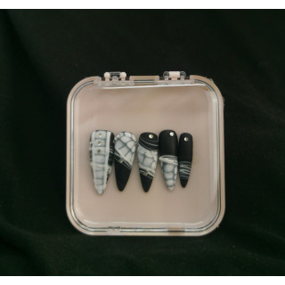 Press-on nails noir & blanc marbré – Strass – MyWorldByEnz