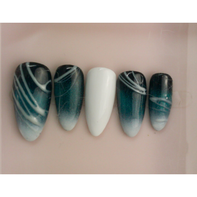 Press-on nails bleu nuit dégradé – Lignes abstraites – Faits main – MyWorldByEnz