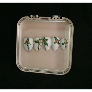 Press-on nails houx & baies rouges – Noël – Faits main – MyWorldByEnz