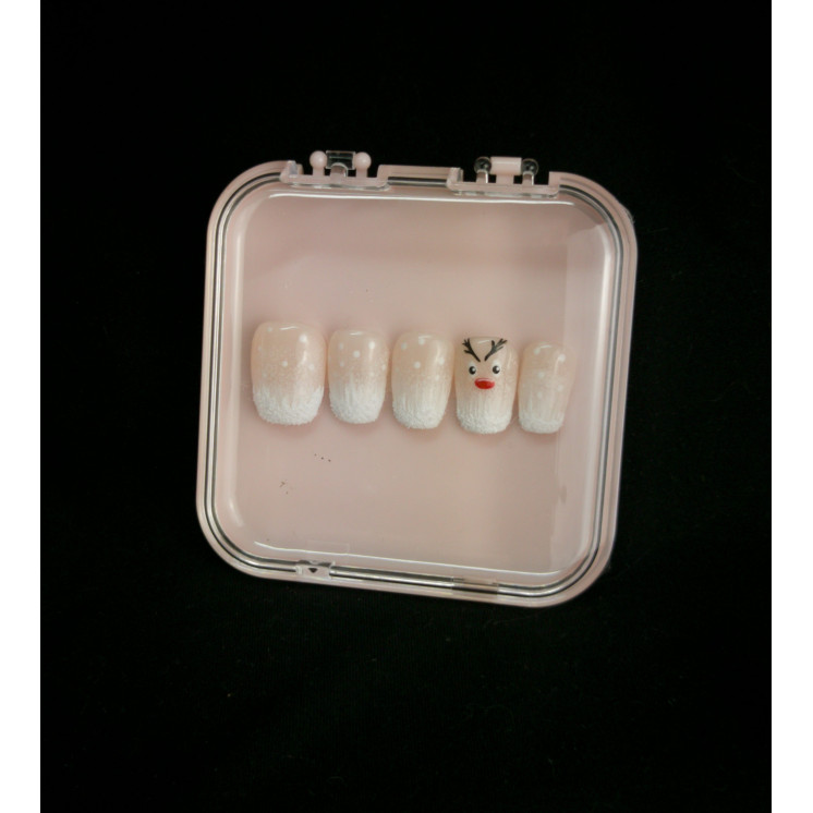 Press-on nails effet neige & renne – Hiver / Noël – Faits main – MyWorldByEnz