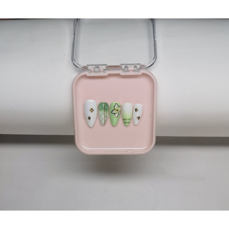 Press-on nails Verina – Wuthering Waves – Floral vert pastel | MyWorldByEnz